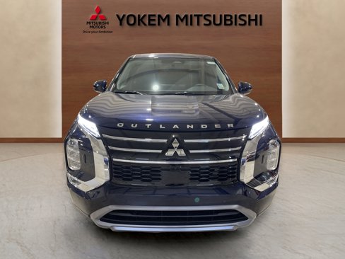 New 2025 Mitsubishi Outlander SE image 7