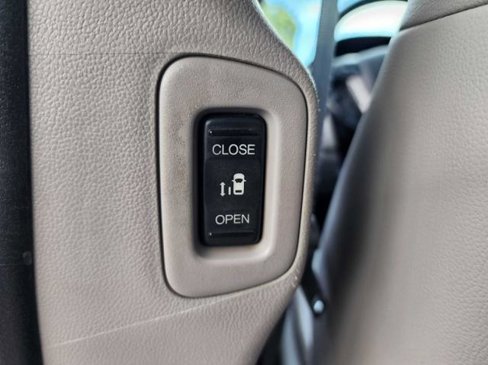 Used 2014 Honda Odyssey EX-L image 25
