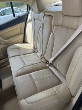 Used 2009 Lincoln MKS image 9