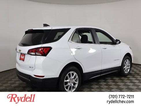Certified 2024 Chevrolet Equinox LT image 3