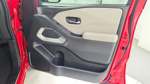 Used 2025 Nissan Frontier SV w/ SV Convenience Package image 25