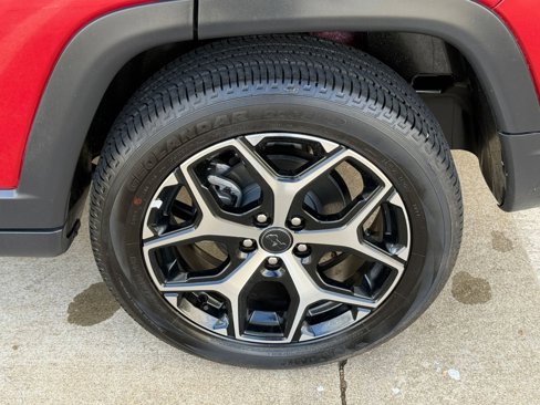 Used 2025 Jeep Compass Limited image 48