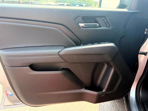 Used 2024 Chevrolet Colorado LT w/ LT Convenience Package III image 11