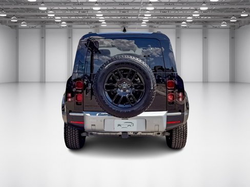 New 2025 Land Rover Defender 110 S image 4