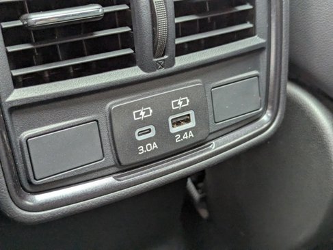 Certified 2025 Subaru Forester Limited image 26