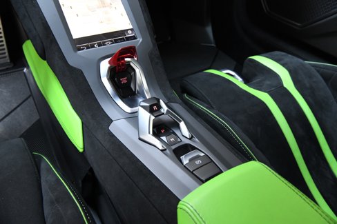 Used 2022 Lamborghini Huracan STO image 19