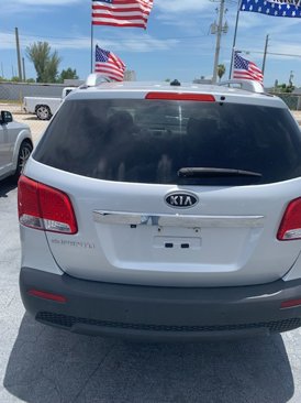 Used 2013 Kia Sorento LX w/ Convenience Pkg image 7