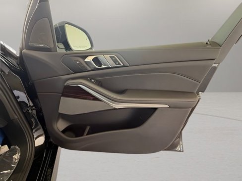 Used 2026 BMW X7 xDrive40i w/ M Sport Package image 34
