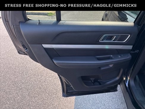 Used 2017 Ford Explorer XLT image 26