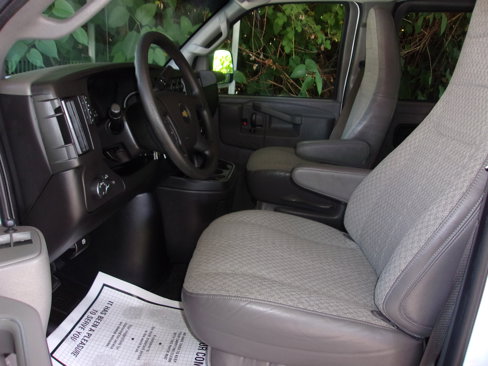 Used 2016 Chevrolet Express 3500 LT w/ LT Preferred Equipment Group image 12