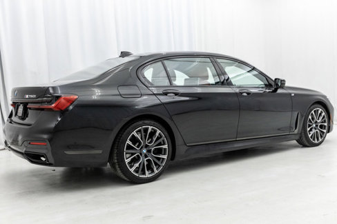 Used 2020 BMW 750i xDrive w/ Luxury Rear Seating Package image 4