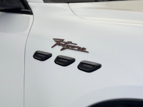 New 2025 Maserati Grecale Folgore image 28