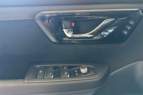 New 2025 Subaru Forester Touring image 9