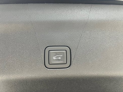 New 2025 Chevrolet Suburban Z71 w/ Comfort Package image 19