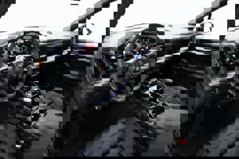 Certified 2025 Porsche Cayenne S image 4