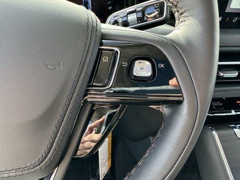 New 2025 Lincoln Aviator Reserve w/ Luxury Package image 17