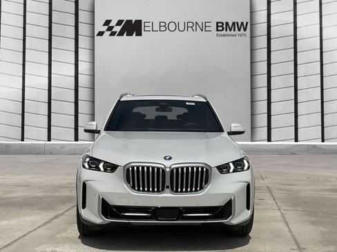 New 2026 BMW X5 xDrive50e w/ Premium Package image 2