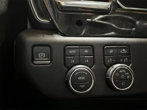 Used 2024 Chevrolet Silverado 3500 LTZ image 39