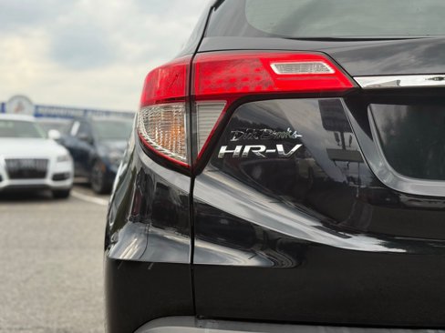 Used 2020 Honda HR-V LX image 9