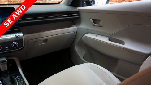 Used 2024 Hyundai Kona SE image 36