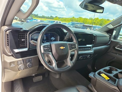 Used 2024 Chevrolet Silverado 2500 LTZ image 11