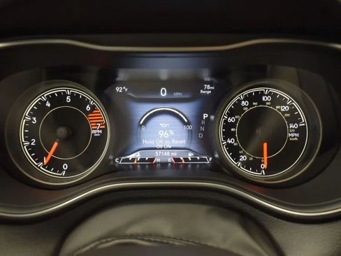 Used 2023 Jeep Cherokee Altitude Lux image 40