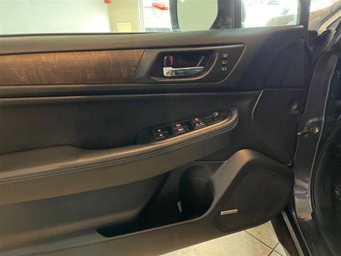 Used 2017 Subaru Outback 3.6R Limited image 71