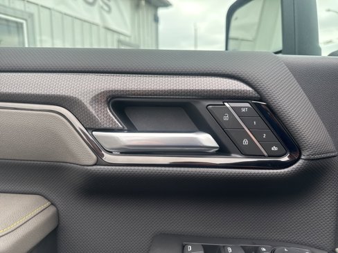 New 2025 Chevrolet Silverado 2500 ZR2 w/ ZR2 Bison Edition image 31