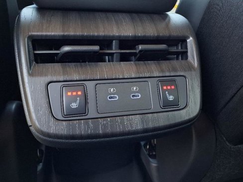 New 2025 Nissan Ariya AWD image 16