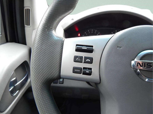 Used 2016 Nissan Frontier SV image 18