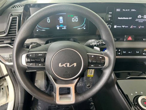 Used 2023 Kia Sportage LX image 11