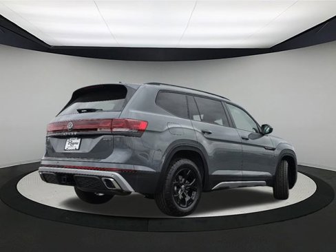 New 2025 Volkswagen Atlas Peak Edition SE image 7