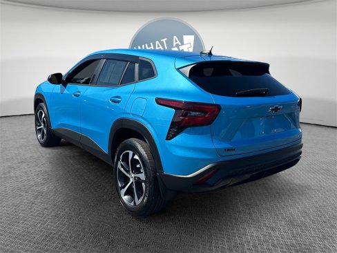 Certified 2025 Chevrolet Trax RS w/ Driver Confidence Package image 6