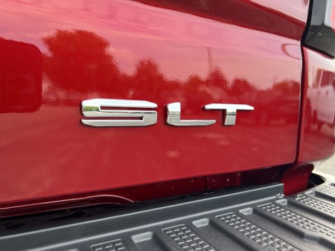 New 2026 GMC Sierra 1500 SLT w/ SLT Premium Plus Package image 9