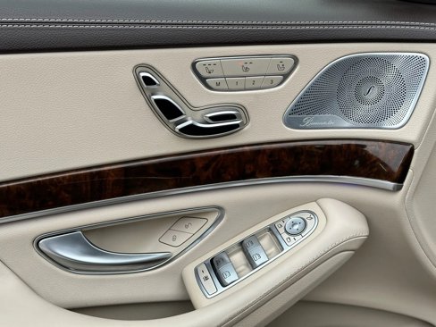 Used 2017 Mercedes-Benz S 550 4MATIC Sedan image 12