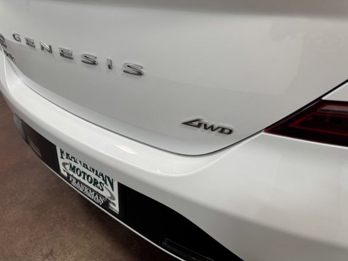 Used 2025 Genesis G70 2.5T image 55