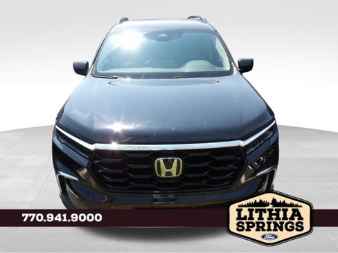 Used 2025 Honda Pilot Touring image 2