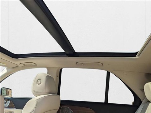New 2026 Mercedes-Benz GLE 450e 4MATIC image 18