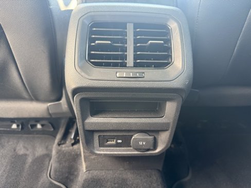 Used 2019 Volkswagen Tiguan SE image 27
