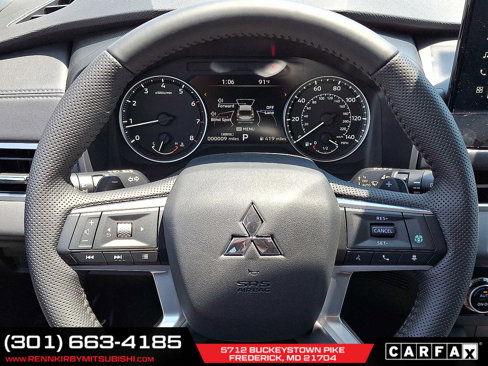 New 2025 Mitsubishi Outlander SE image 13