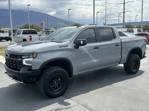 Used 2025 Chevrolet Silverado 1500 ZR2 w/ Technology Package image 5