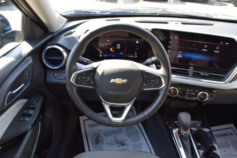 Used 2024 Chevrolet Trax LT w/ Driver Confidence Package image 17