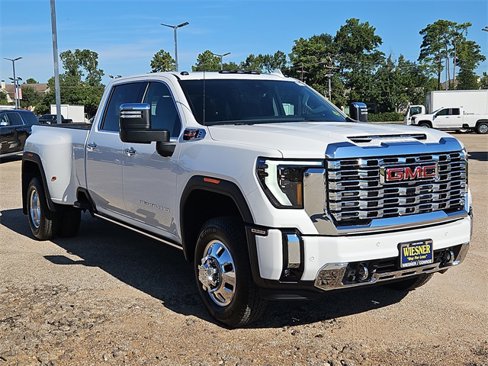New 2026 GMC Sierra 3500 Denali w/ Denali Reserve Package image 3
