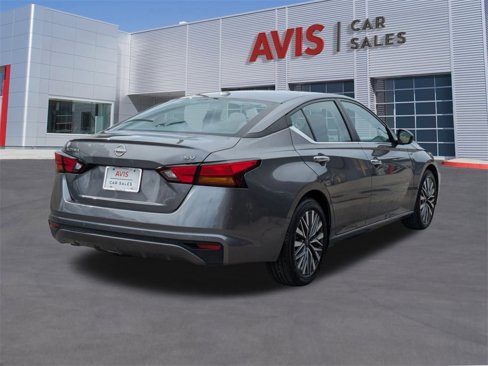 Used 2024 Nissan Altima 2.5 SV image 5
