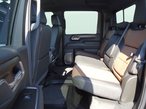 Used 2025 Chevrolet Silverado 2500 High Country image 34