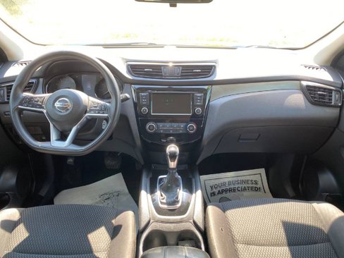 Used 2019 Nissan Rogue Sport S image 9