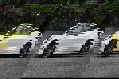 Used 2023 Tesla Model 3 Standard Range image 3