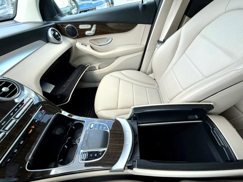 Used 2022 Mercedes-Benz GLC 300 image 18