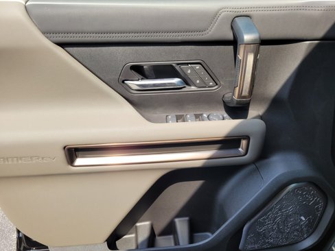New 2025 GMC Hummer EV 3X image 5