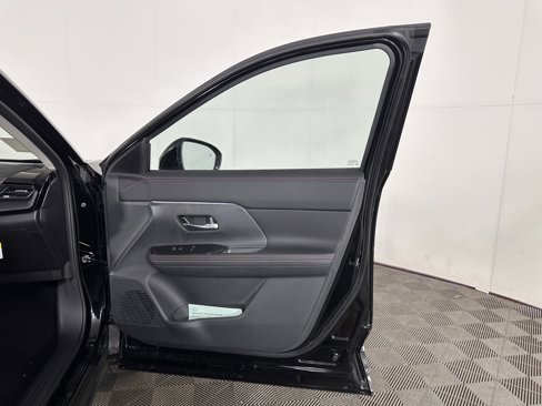 New 2026 Nissan Kicks SR image 72